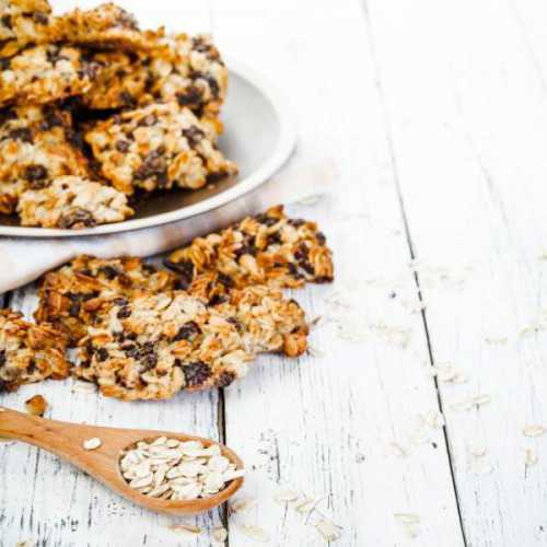 После минут вымешивания все компоненты сдружились, получилось мягкое, слегка маслянистое тесто