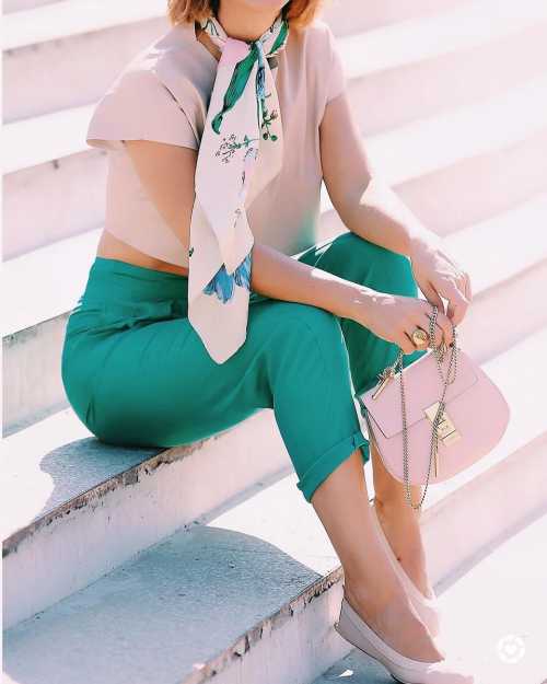 Эти прически просты в создании и уходе, а потому остаются бессменными фаворитами клиенток вот уже на протяжении долгого времени