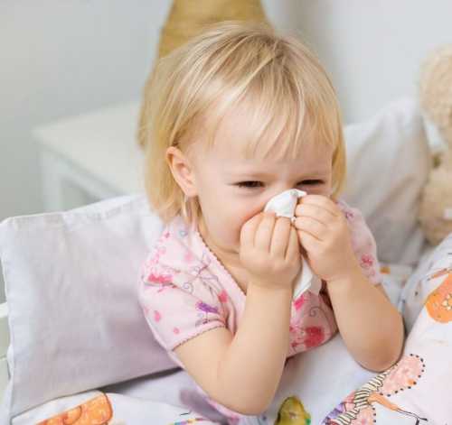 Больной становится заразным задня допоявления симптомов ивыделяет вирус первые дней болезни