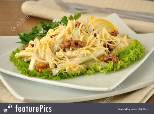 Рецепты салатов с яблоками и сыром, секреты