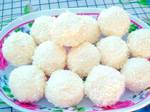 Если принято решение чистить земляную грушу, то чтобы облегчить процесс, рекомендуют разделить слишком разветвленные корнеплоды на сегменты