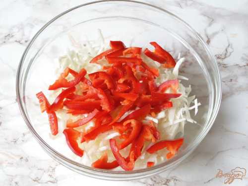 Этот блюдо подойдет как для праздничного стола в уютном семейном кругу, так и для больших торжеств свадьбы или дня рождения