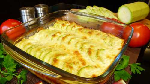 Поэтому подобным вкусным мясным рулетом можно часто баловать родных за семейным ужином и гостей в честь праздника декабря