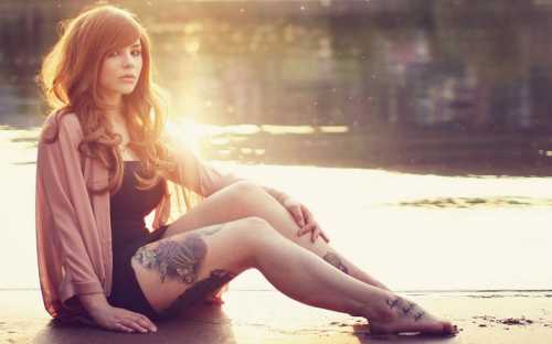 Он любит вас и боится потерять вас, он столкнется с чем угодно, чтобы удержать вас