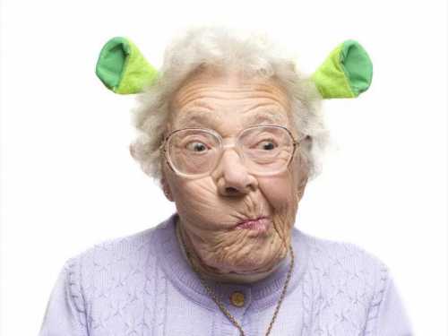 Мне не стыдно ее слать и ей грубить, она всю жизнь такая была, от нее вся семья отвернулась давно