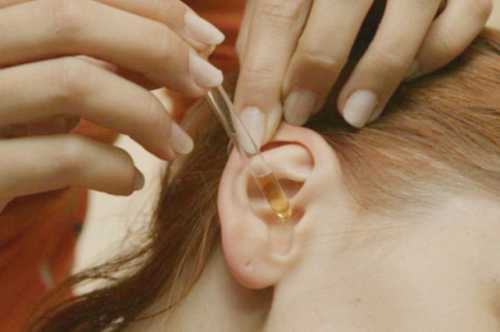 Удаляем серную пробку из уха в домашних условиях: