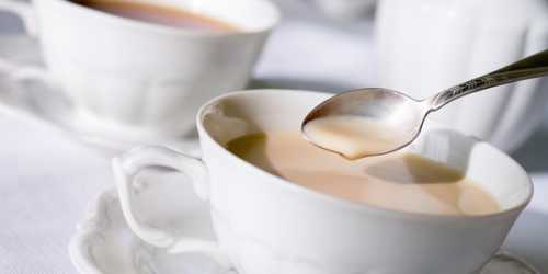 Считается, что большой объем жидкости от литров в сутки почки перерабатывают хуже, и возникают отеки