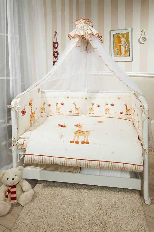 Каруселька на детскую кроватку с механическим заводом отличается скромным репертуаром есть лишь одна мелодия