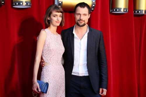 И рассказала часов назад