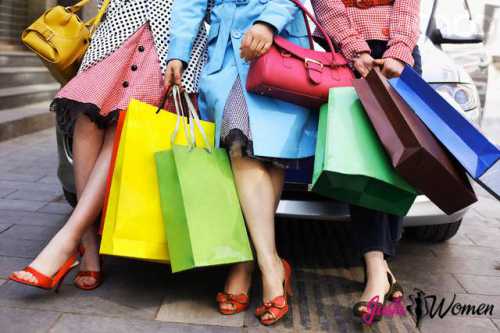 Поэтому, если хочется чегото определенного и конкретного, лучше не спеша выбирать в магазине, в аэропорту этого может не оказаться