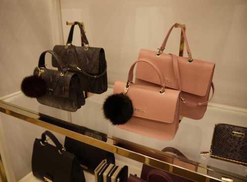 Выгодно ли покупать брендовые сумки за границей