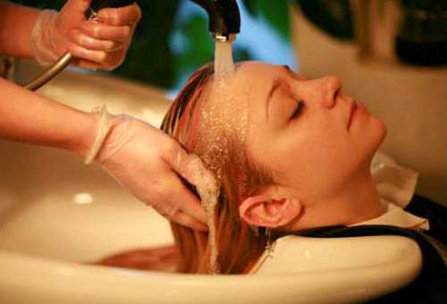 Кислота разъедает остатки краски и сепарирует их на различные химические составляющие