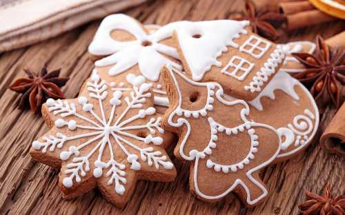 Новогоднее печенье с имбирем и корицей