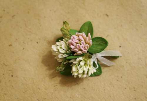 Листья клевера трех и четырех лепестковые обрабатываем отдельно каждый листочек