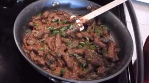 Если говяжью печень пережарить, она получится жестковатой на вкусг печени