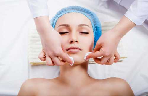 Какая чистка лица лучше,  особенности, в чём