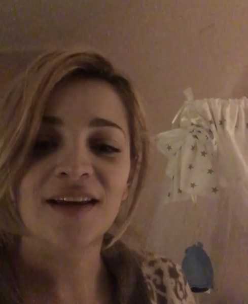 Теона Дольникова родила первенца