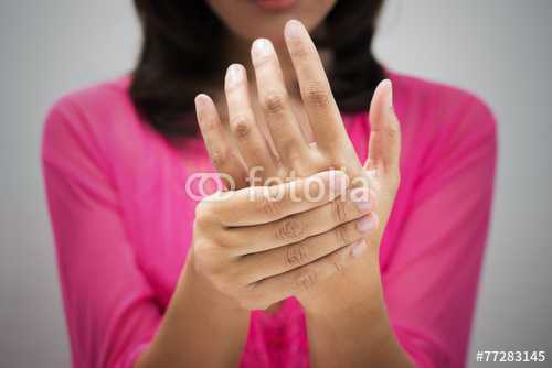 Выбор тактики лечения зависит не только от правильно установленного диагноза, но и от ряда факторов возраста пациентатипа патологического процесса степени тяжести и стадии болезни количества пораженных сочленений точной локализации патологии наличия сопутствующих заболеваний, к примеру диабета, туберкулеза