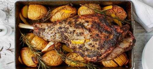 Для запекания бараньей ноги в фольге в духовке понадобятся следующие ингредиенты