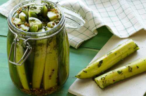 Заготовки на зиму из него получаются вкусными и полезными