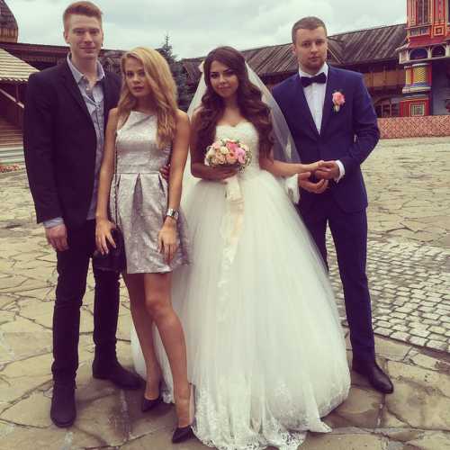 В Инстаграме появились фото со свадьбы Никиты Преснякова и Алены Красновой