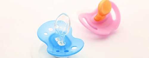 Бабочка отличается тем, что младенец может ее сосать, лежа на животе