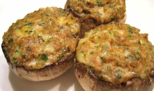 Куриное бедро отварное г