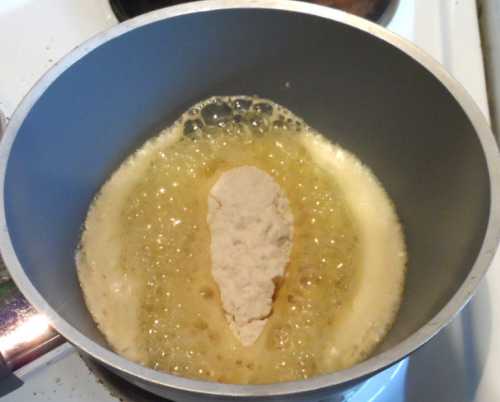 В остальных регионах северной части республики термин зачастую употребляется к яичной пасте в виде широких около см и длинных полосок