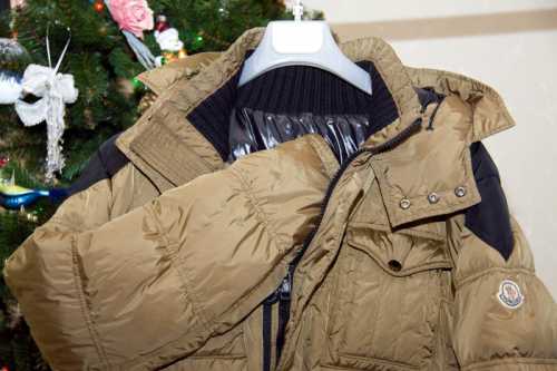 Как сушить пуховик после стирки, чтобы он не сбился в ком