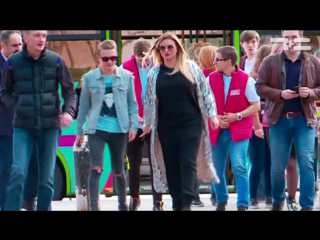 Семенович намусорила на субботнике в Тюмени