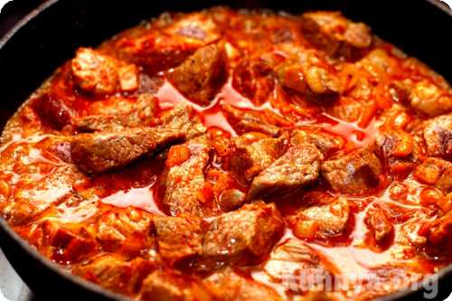 Гуляш из свинины