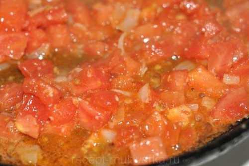 Вместо бекона для этого блюда можно использовать копченое мясо или панчетту