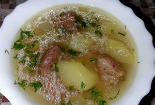 Кладем в чашу и заливаем водой