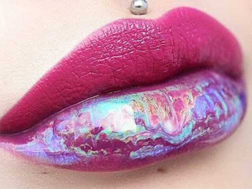 Макияж 2018: голографические губы