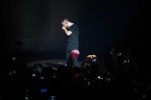 Я просто не получаю радости от материальных вещей, и с этим все примерно так же