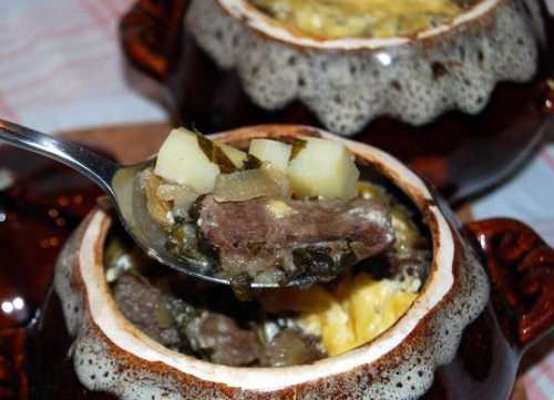 Можно воспользоваться другим советом охлаждённую печень ошпарьте кипятком, а затем промывайте под струёй воды, для удаления свернувшихся сгустков