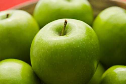 Ученые: всего лишь одно яблоко в день способно