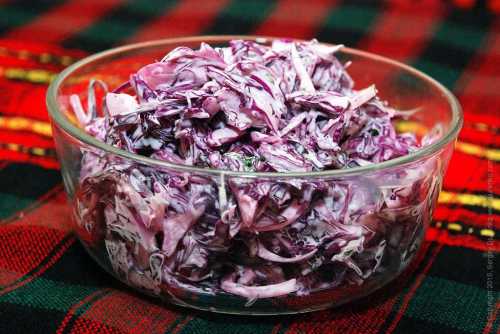 </p><p></p><p>А в свежем виде капуста хранилась впогребе досамой весны