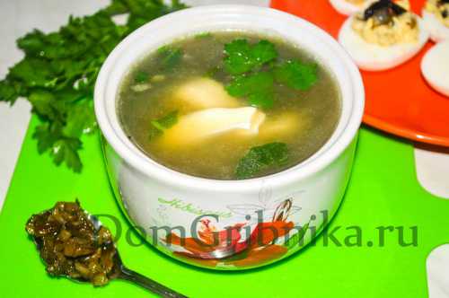 Крупно натрите морковь