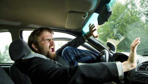 Руководство призналось в сливе данных пользователей