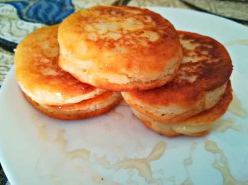 Варите, помешивая недолго, пока соус не загустеет до той, консистенции которая вам больше всего нравится