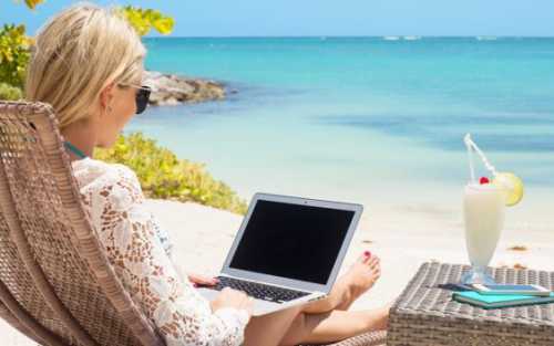 Хотя бы для того, чтобы понять серьёзность намерений клиента настроен ли он покупать тур или просто ищёт, где можно рассчитывать на скидку