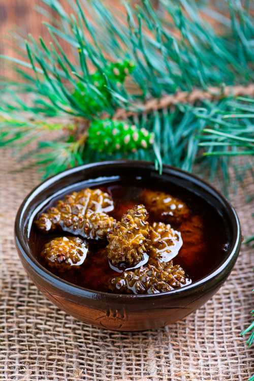 После этого варенье следует отставить и подождать пока оно полностью остынет