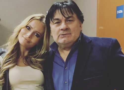 Александр Серов подарил деньги Дане Борисовой