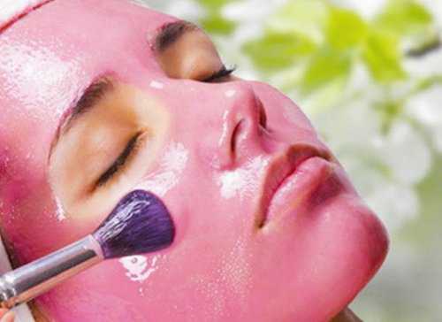 Маска для лица из черной и красной смородины: