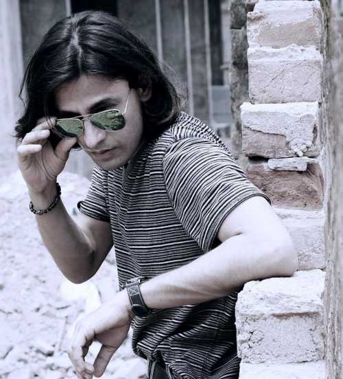 В компьютерных томографий головного мозга больных людей носителей данных паразитов, снимки светятся как звездная карта изза многочисленных дыр проделанных цепнем