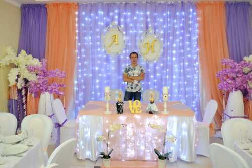 Недостаток в том, что шары могут лопнуть, и весь задуманный эффект испортится